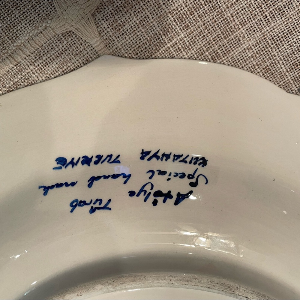 Hand painted blue white plate - Picture 2 of 2